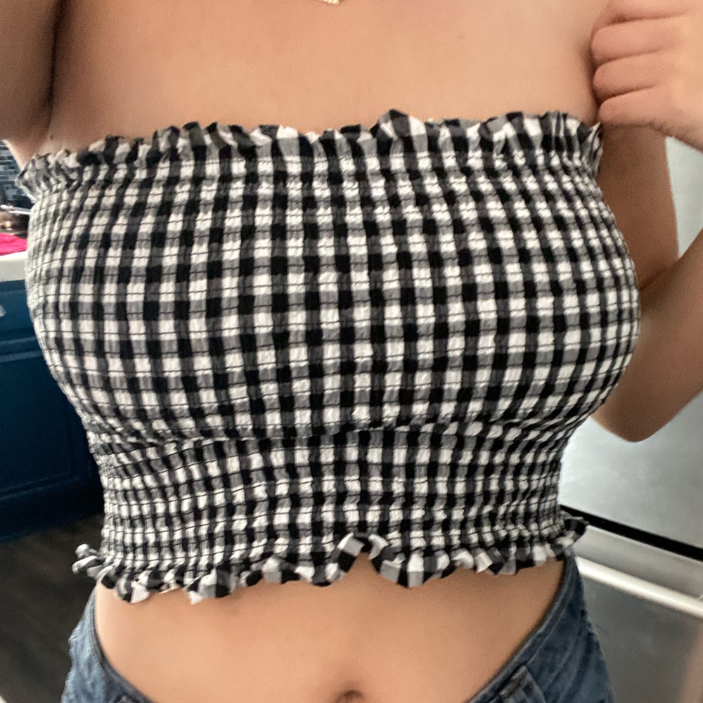 Plaid pattern causal tube top
